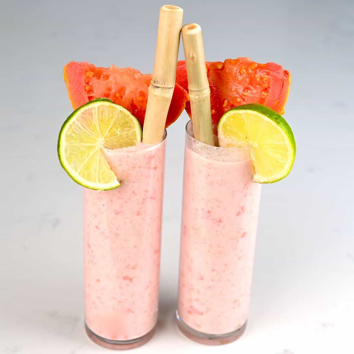 Tropical Guava Smoothie: Health Benefits, Ripe Guava Tips & Vegan Recipe